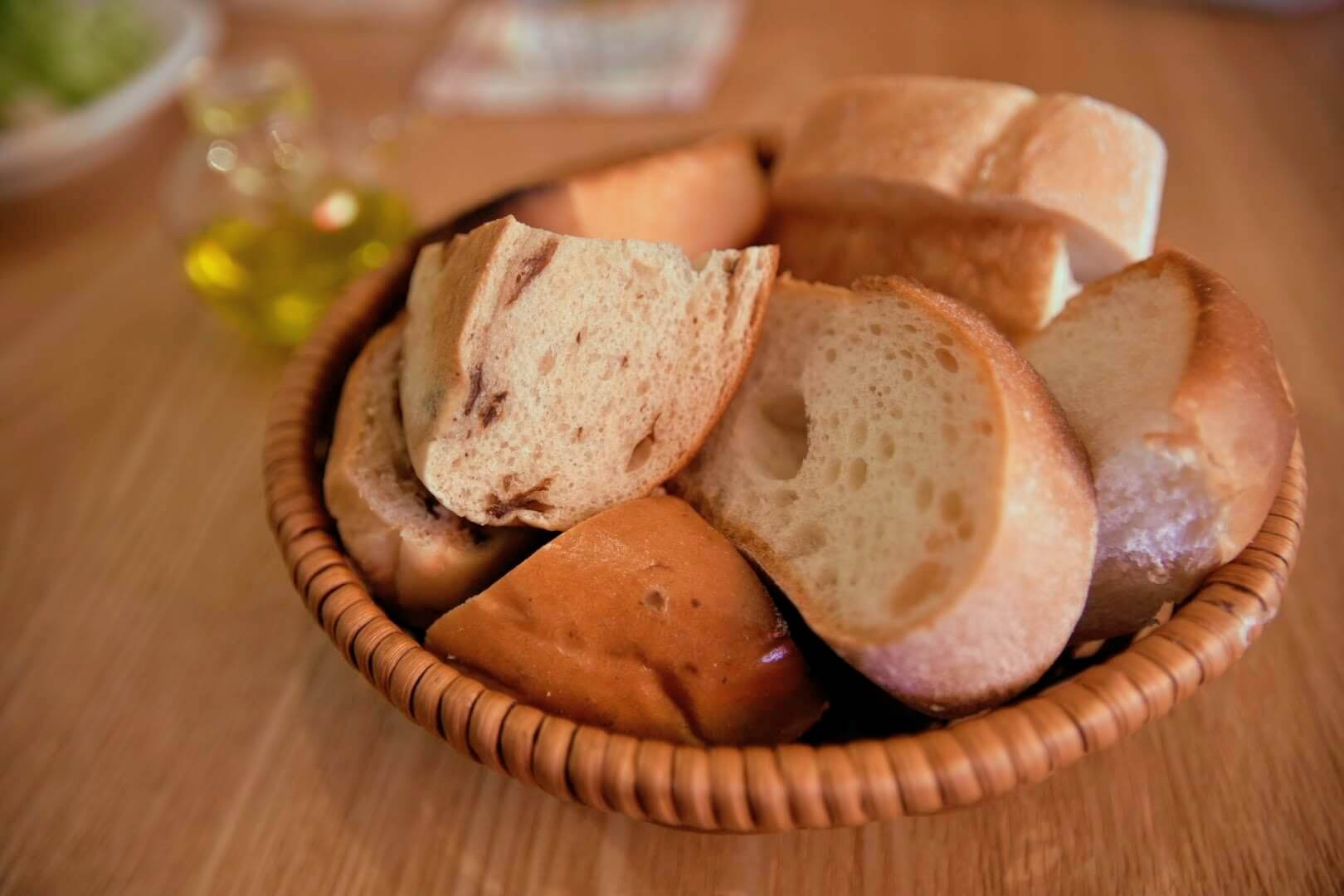 パスタランチのパン