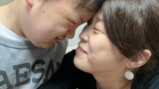 息子を失った母が、小児病棟で24時間付き添うママに通い続けるお弁当屋さんの1日